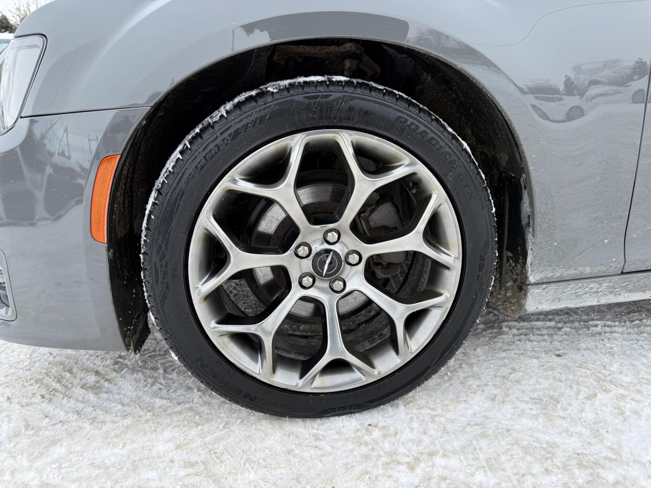 2018 Chrysler 300 300S Photo