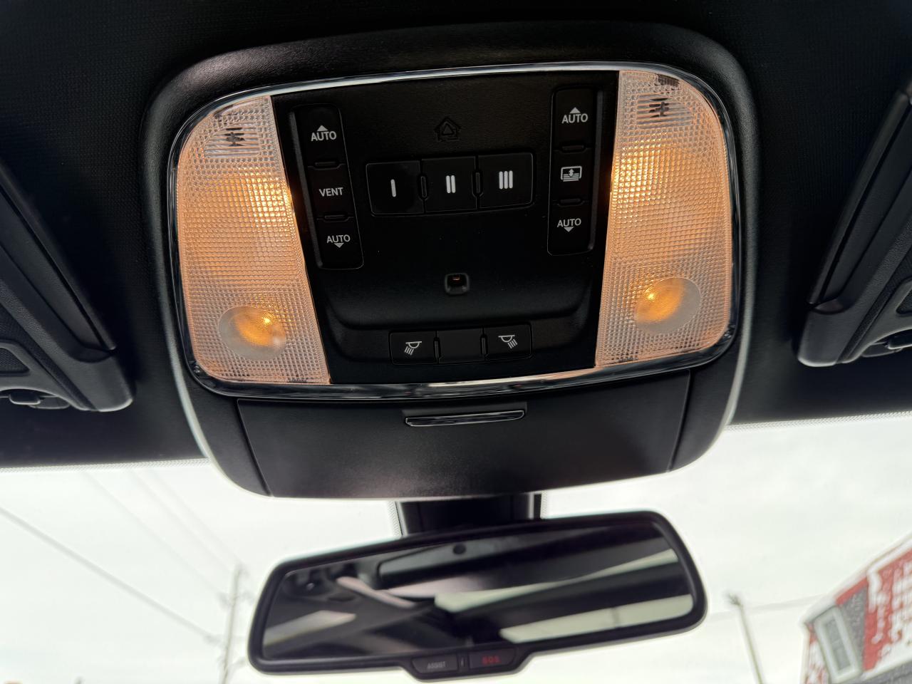 2018 Chrysler 300 300S Photo