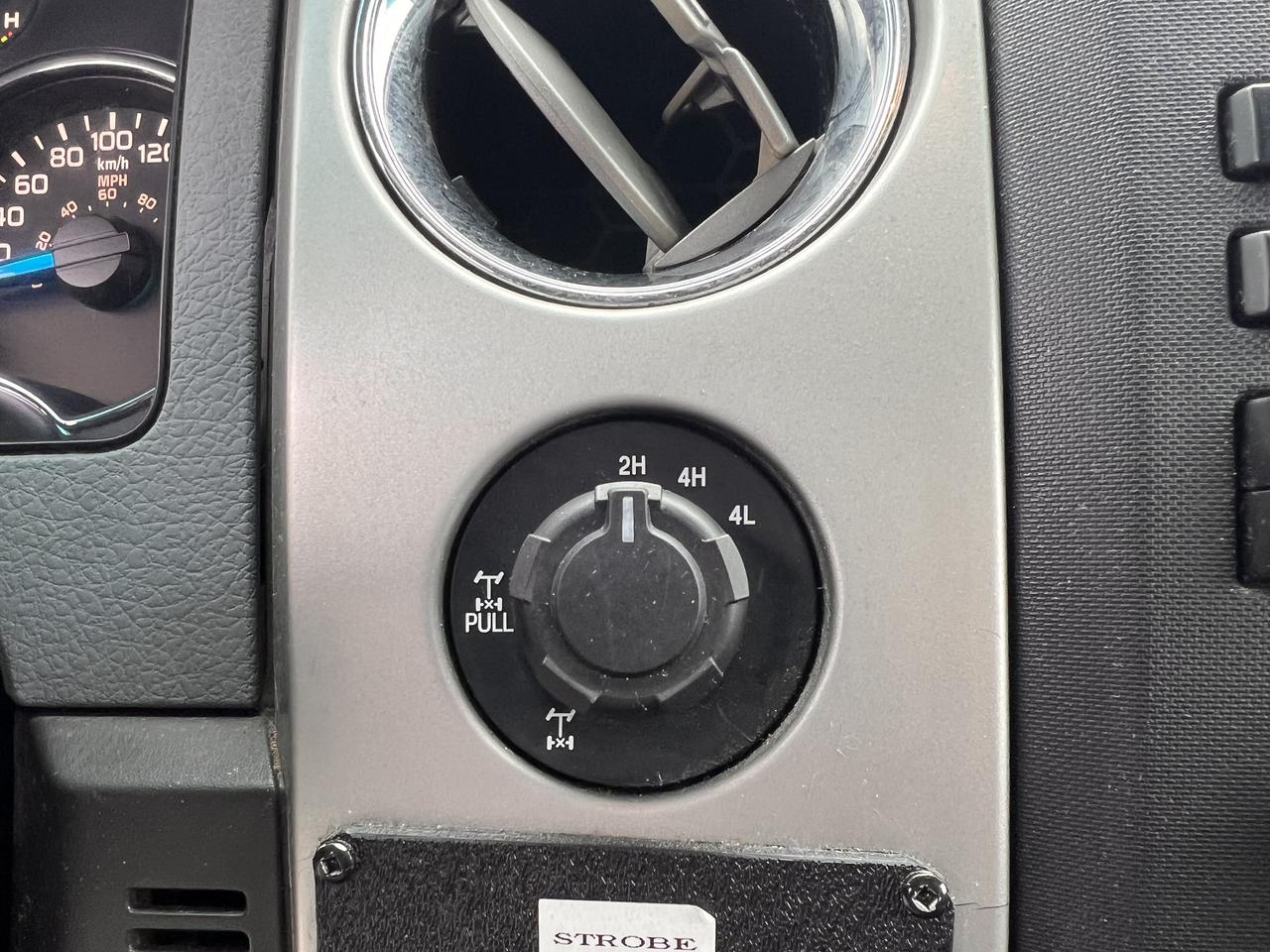 2013 Ford F-150 4WD SuperCab 145" Photo