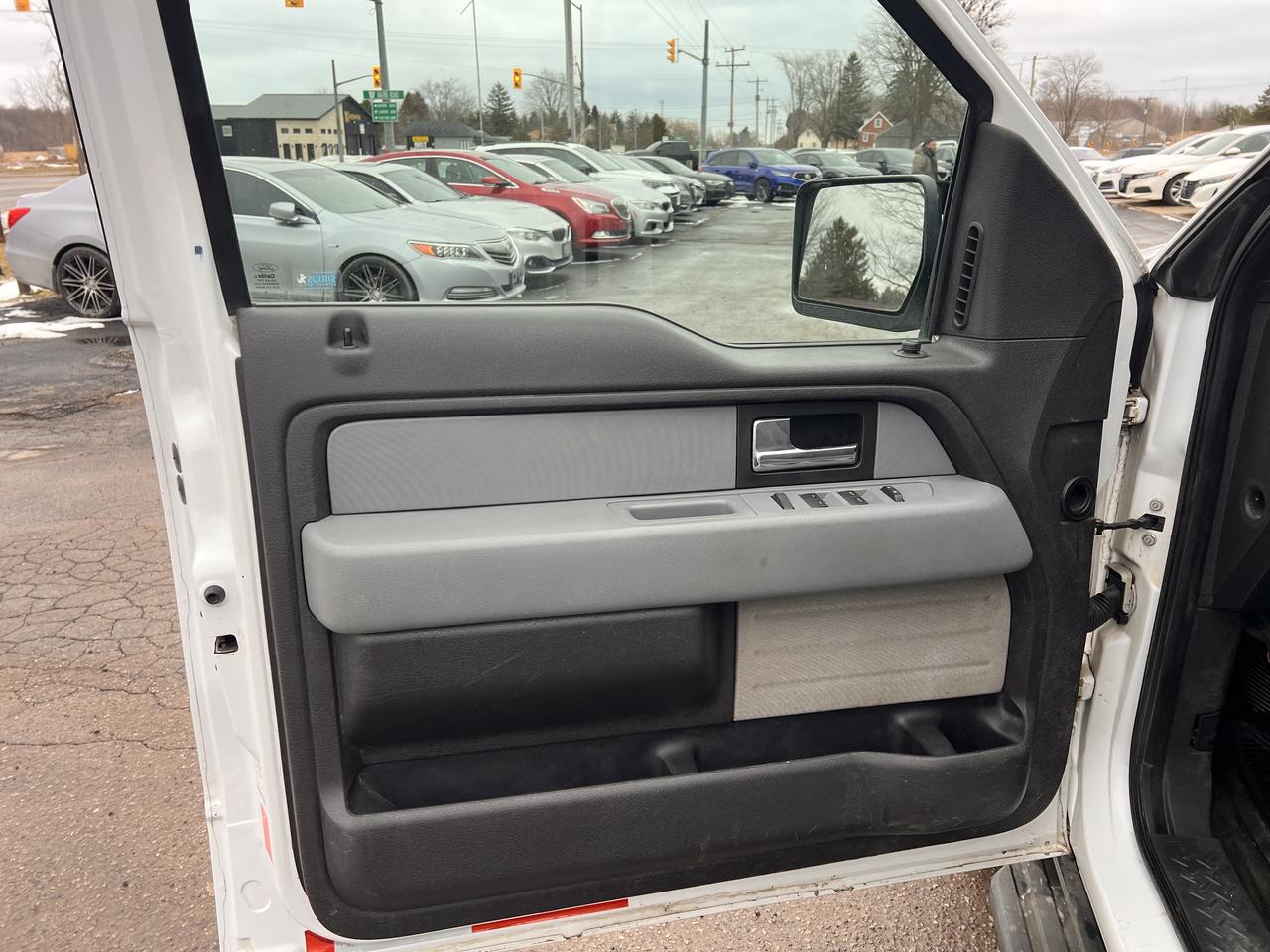 2013 Ford F-150 4WD SuperCab 145" Photo