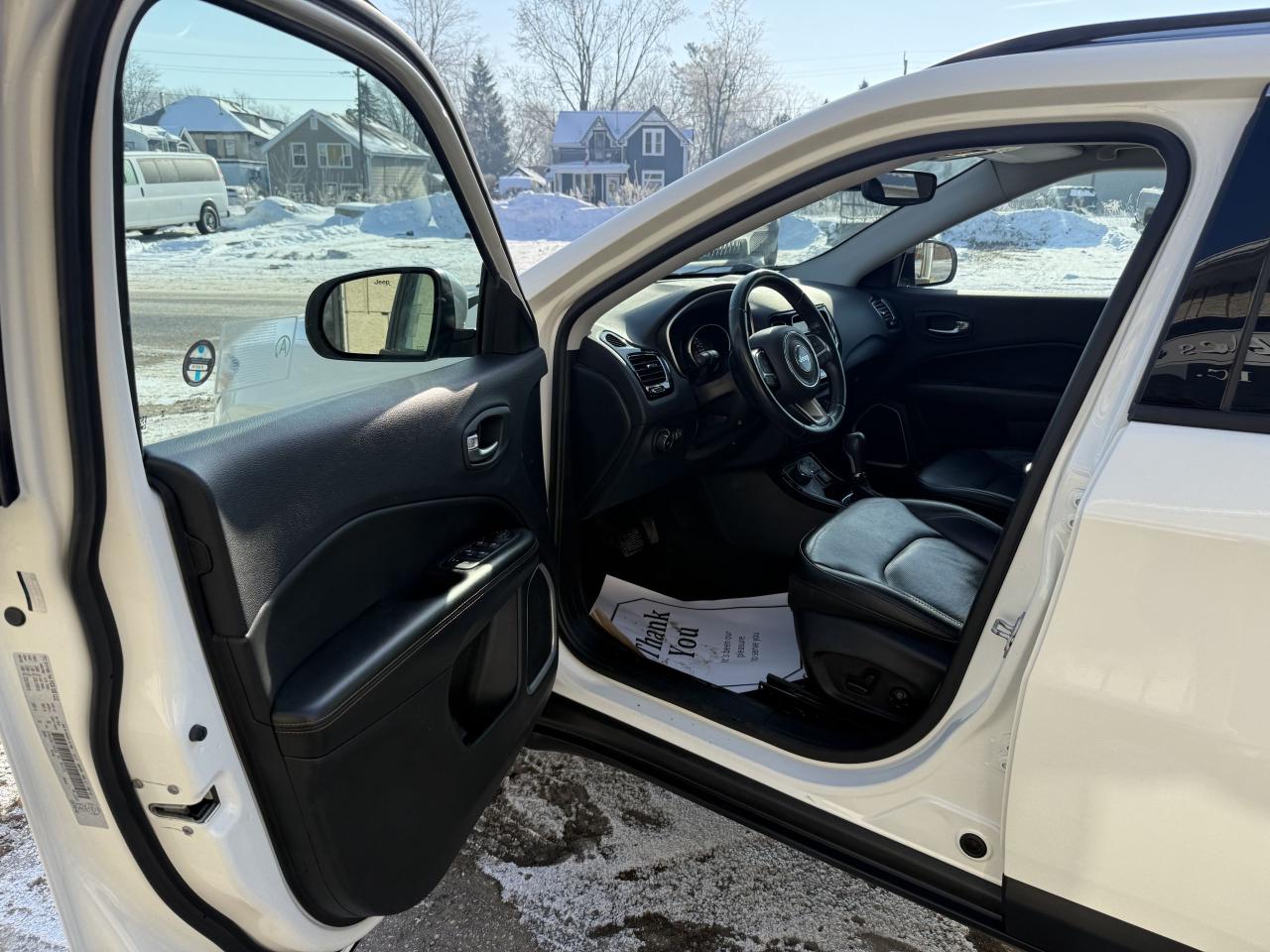 2018 Jeep Compass LIMITED Photo4