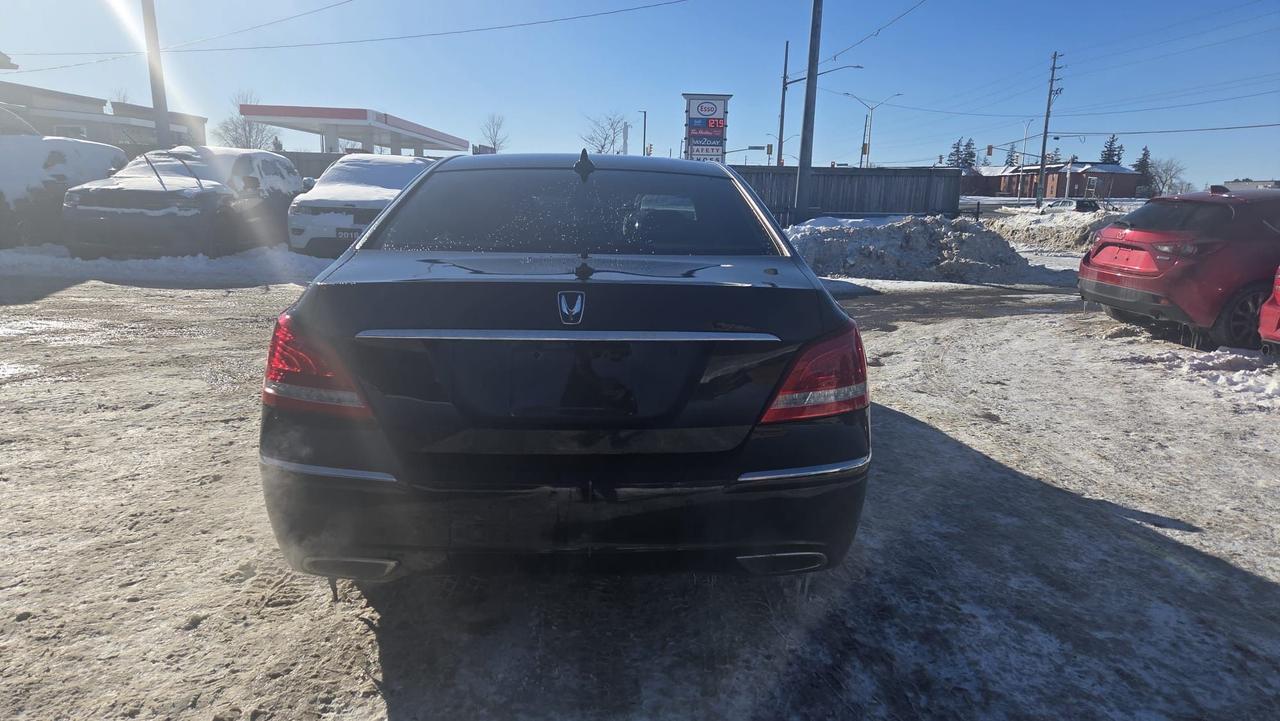 2012 Hyundai Equus SIGNATURE, 2 SETS OF TIRES, WELL MAINTAINED, CERT Photo2