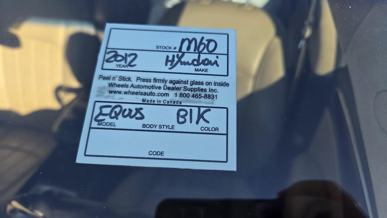 2012 Hyundai Equus SIGNATURE, 2 SETS OF TIRES, WELL MAINTAINED, CERT Photo