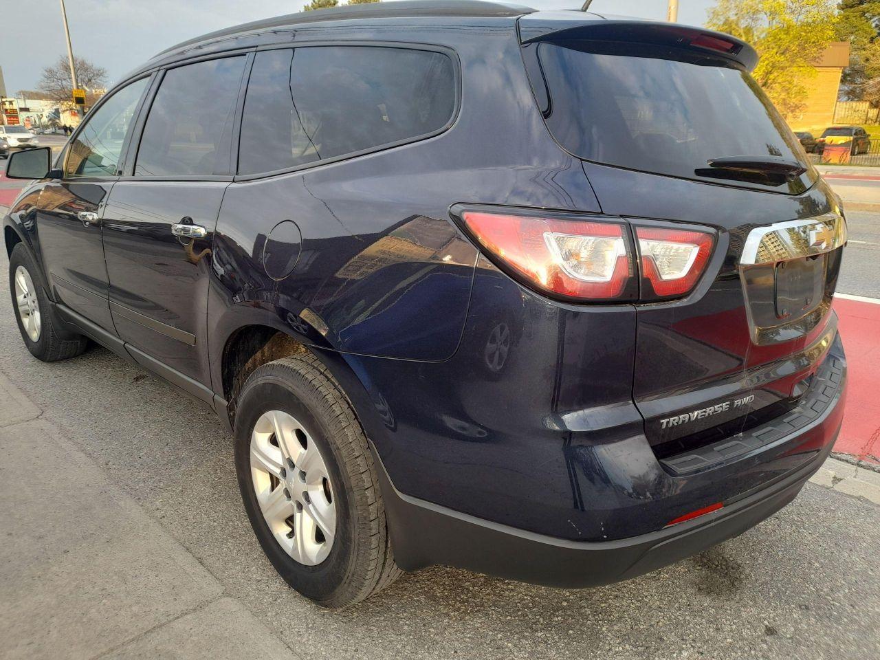 2017 Chevrolet Traverse EXTRA CLEAN-AWD-7 SEATS-BK UP CAM-BLUETOOTH-AUX Photo3