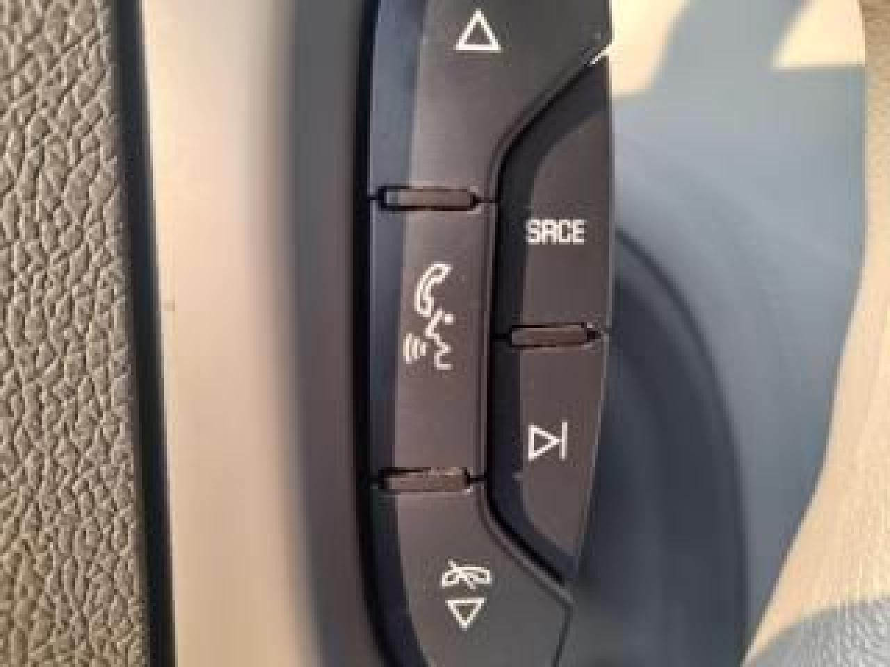 2017 Chevrolet Traverse EXTRA CLEAN-AWD-7 SEATS-BK UP CAM-BLUETOOTH-AUX Photo