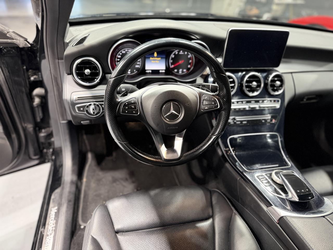 2015 Mercedes-Benz C-Class 4dr Sdn C 400 4MATIC Photo