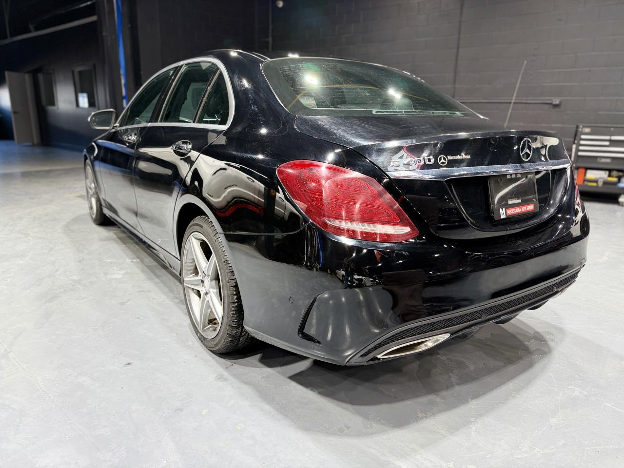 2015 Mercedes-Benz C-Class 4dr Sdn C 400 4MATIC Photo