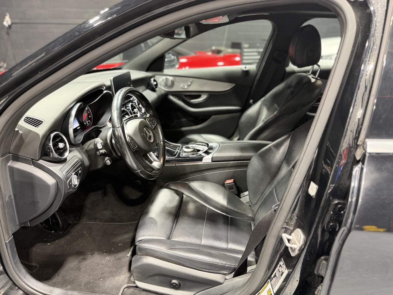 2015 Mercedes-Benz C-Class 4dr Sdn C 400 4MATIC Photo