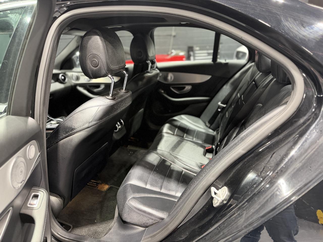 2015 Mercedes-Benz C-Class 4dr Sdn C 400 4MATIC Photo