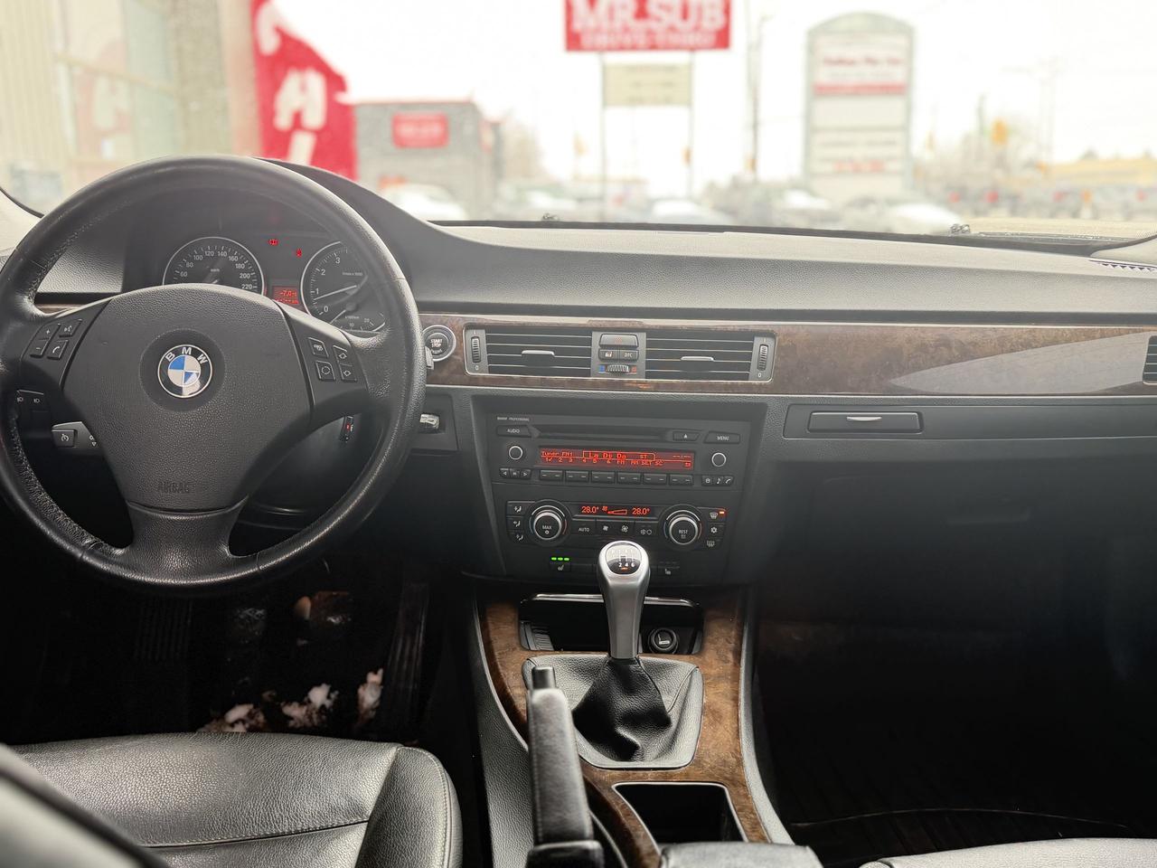 2009 BMW 3 Series 328i xDrive - Photo #8
