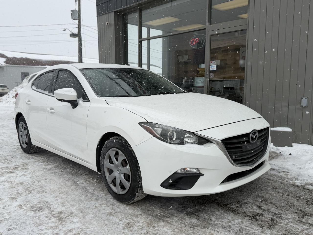 2015 Mazda MAZDA3 GX Photo
