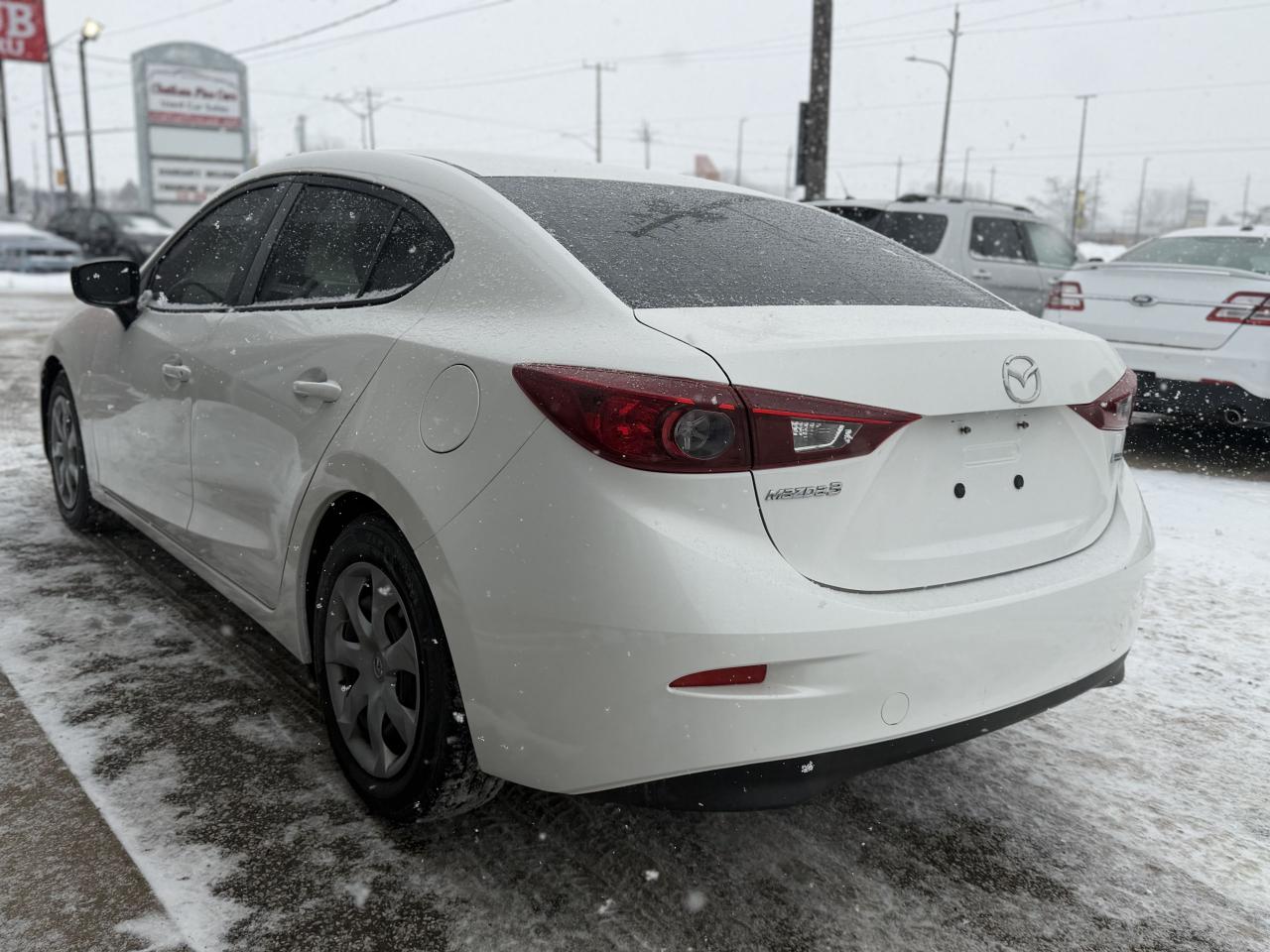 2015 Mazda MAZDA3 GX Photo2