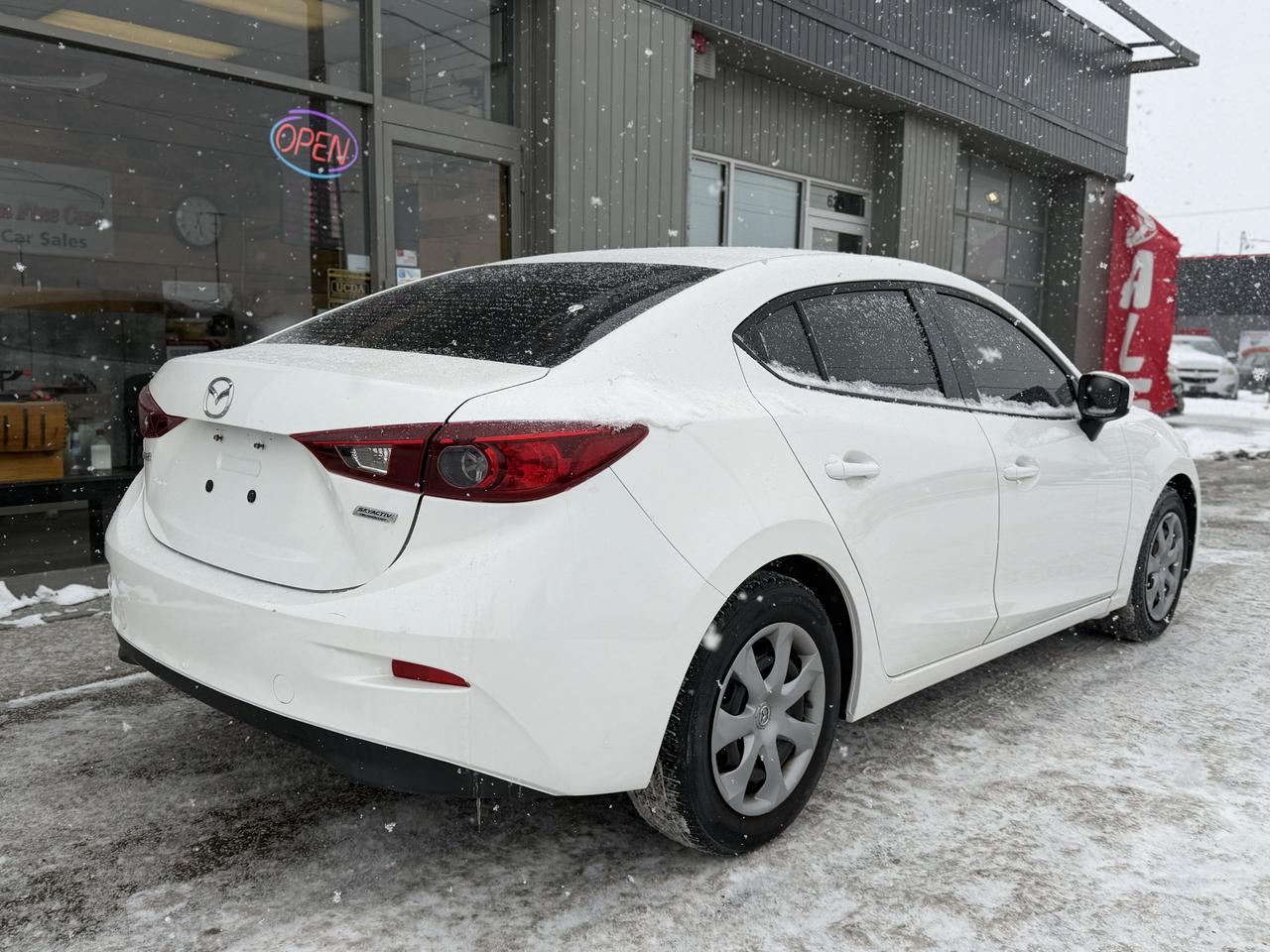 2015 Mazda MAZDA3 GX - Photo #4