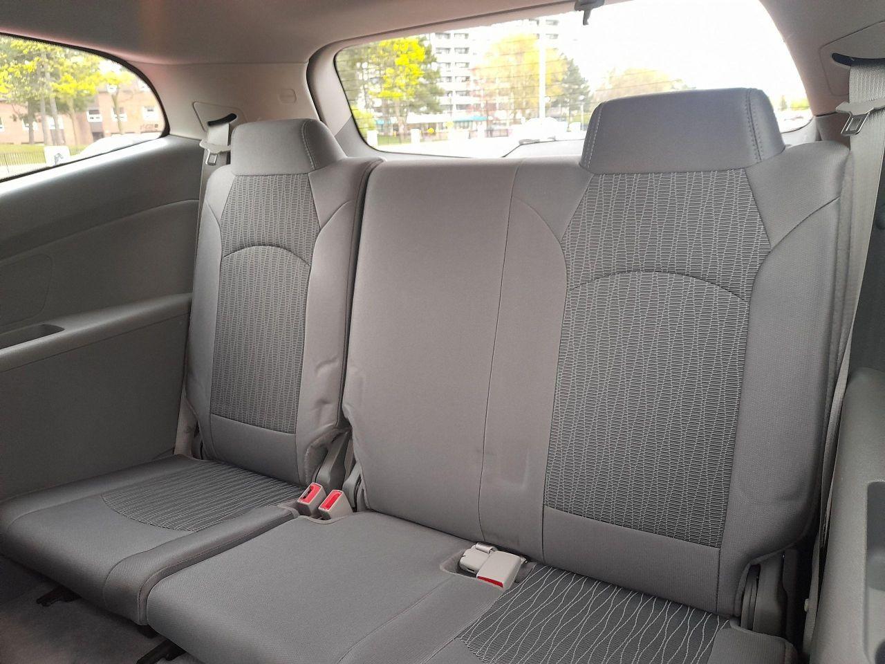 2016 Chevrolet Traverse LT-7 SEATS-ONLY 124K- BK UP CAM-USB-ALLOYS Photo