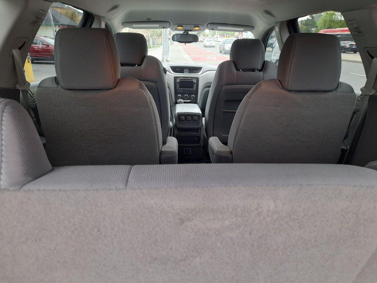 2016 Chevrolet Traverse LT-7 SEATS-ONLY 124K- BK UP CAM-USB-ALLOYS Photo