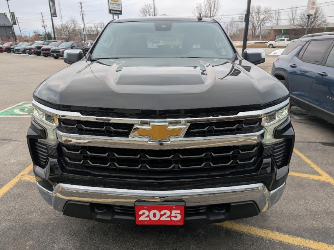 2025 Chevrolet Silverado 1500 LT Photo