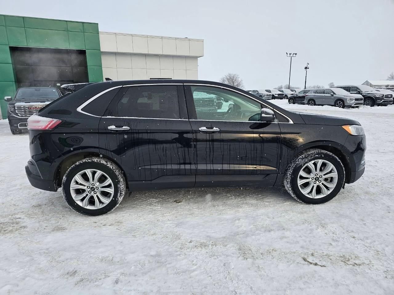 2024 Ford Edge TITANIUM 4DR ALL-WHEEL DRIVE Photo3