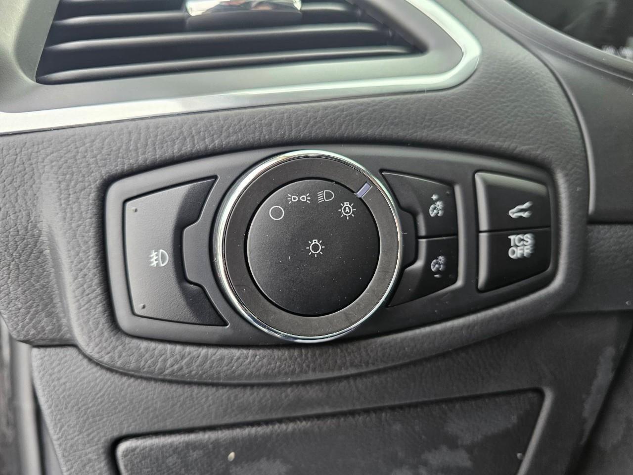 2024 Ford Edge TITANIUM 4DR ALL-WHEEL DRIVE Photo