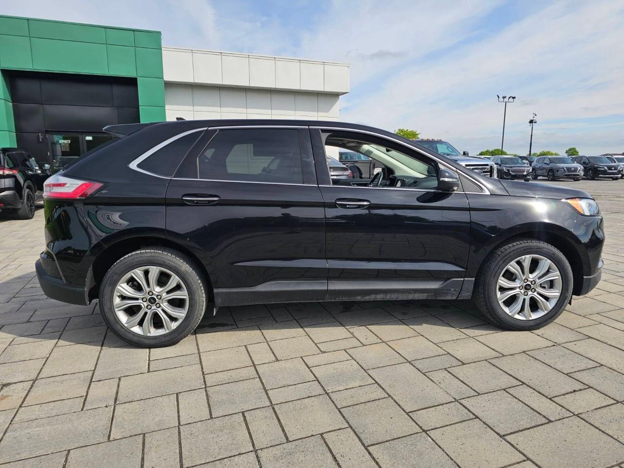 2024 Ford Edge TITANIUM 4DR ALL-WHEEL DRIVE Photo3