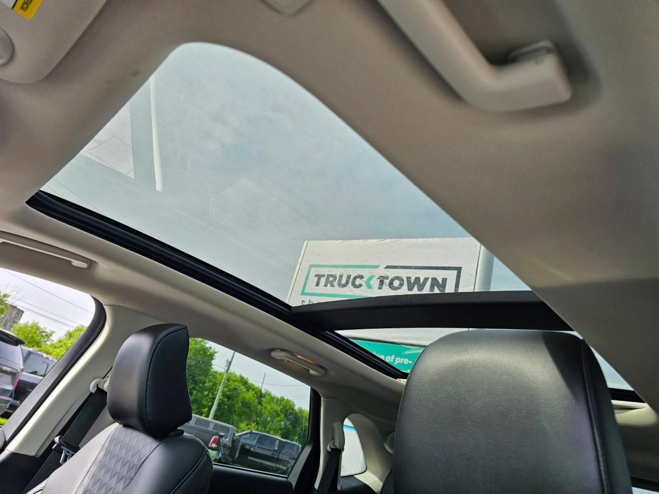 2024 Ford Edge TITANIUM 4DR ALL-WHEEL DRIVE Photo