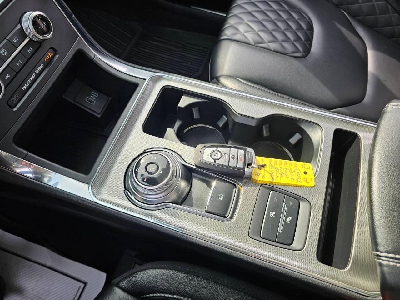 2024 Ford Edge TITANIUM 4DR ALL-WHEEL DRIVE Photo