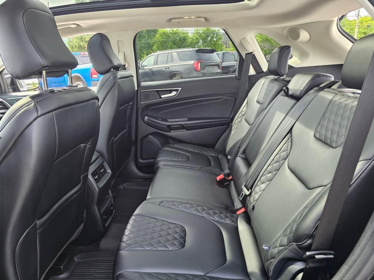 2024 Ford Edge TITANIUM 4DR ALL-WHEEL DRIVE Photo