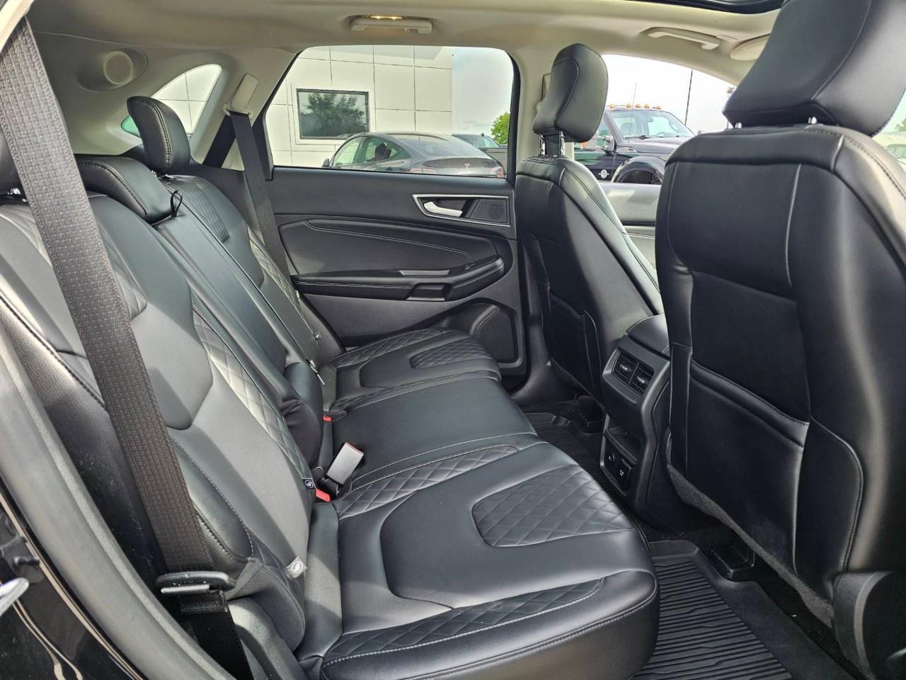 2024 Ford Edge TITANIUM 4DR ALL-WHEEL DRIVE Photo