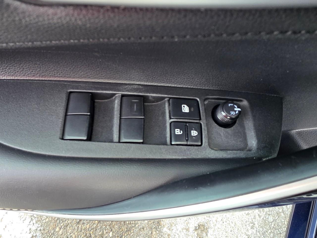 2020 Toyota Corolla XLE (CVT) 4dr Sedan Photo