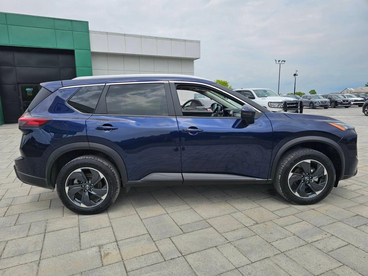 2024 Nissan Rogue SV Moonroof 4dr All-Wheel Drive Sport Utility Photo