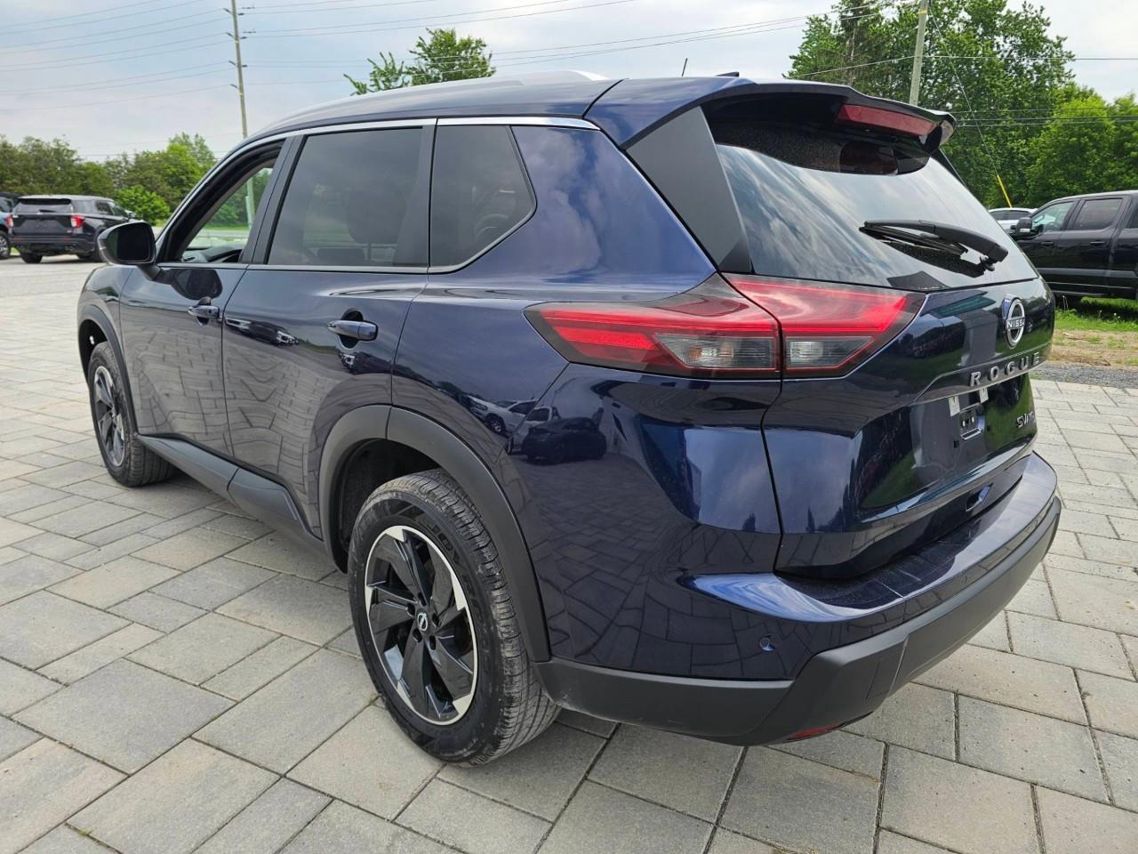 2024 Nissan Rogue SV Moonroof 4dr All-Wheel Drive Sport Utility Photo