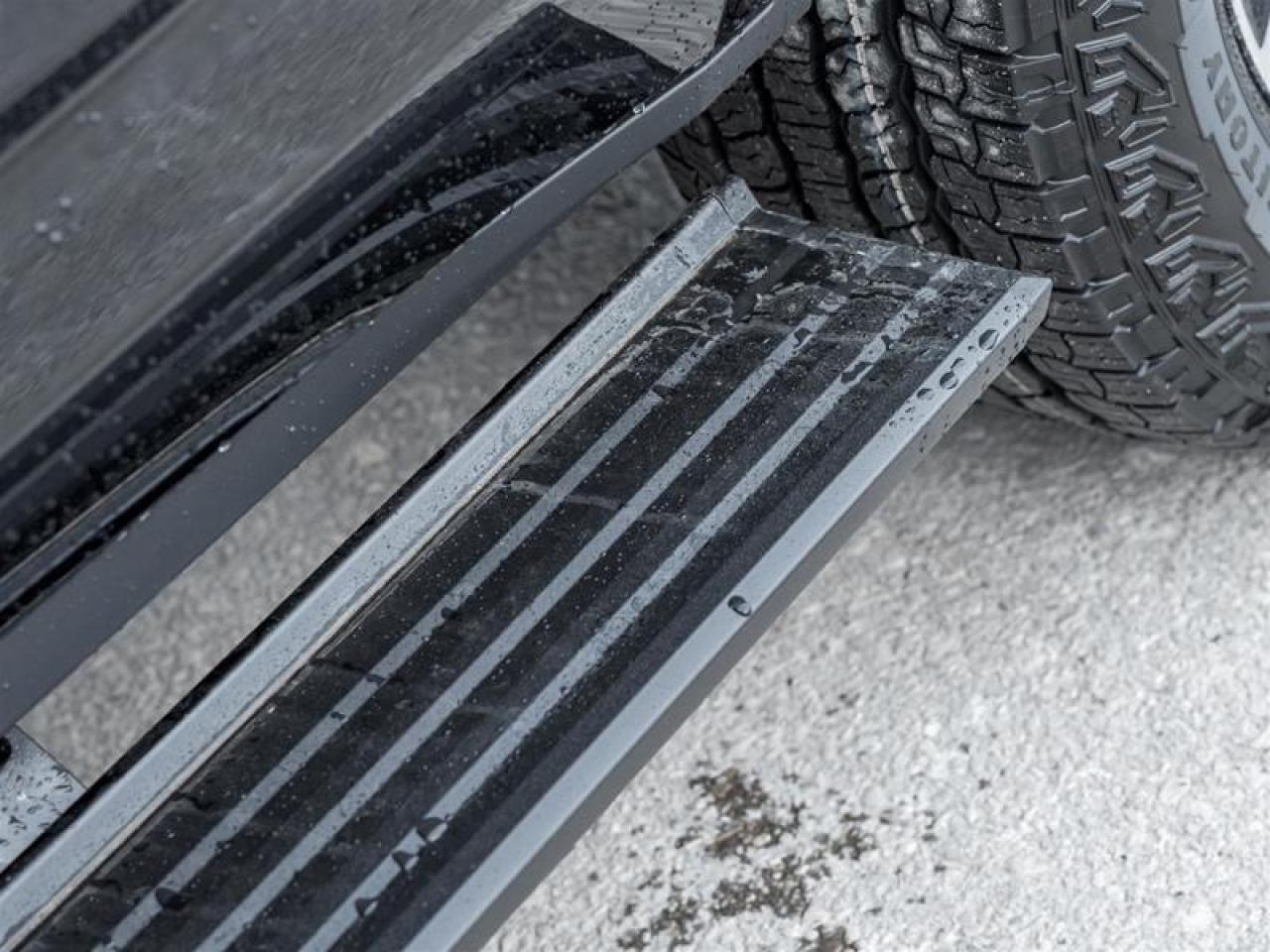 2026 GMC Yukon AT4 4dr 4x4 Photo