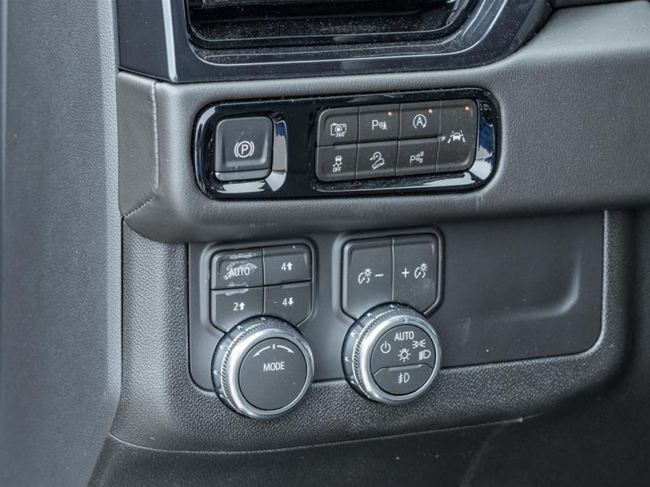 2026 GMC Yukon AT4 4dr 4x4 Photo