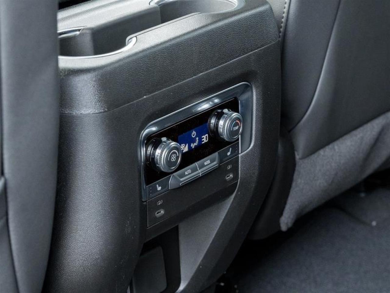 2026 GMC Yukon AT4 4dr 4x4 Photo