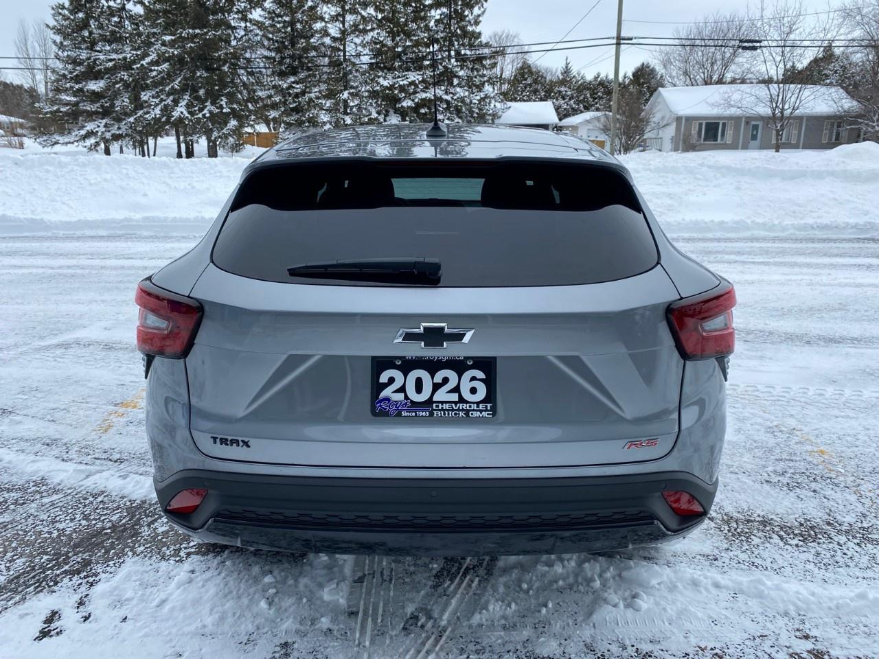 2026 Chevrolet Trax FWD 4dr 1RS Photo2