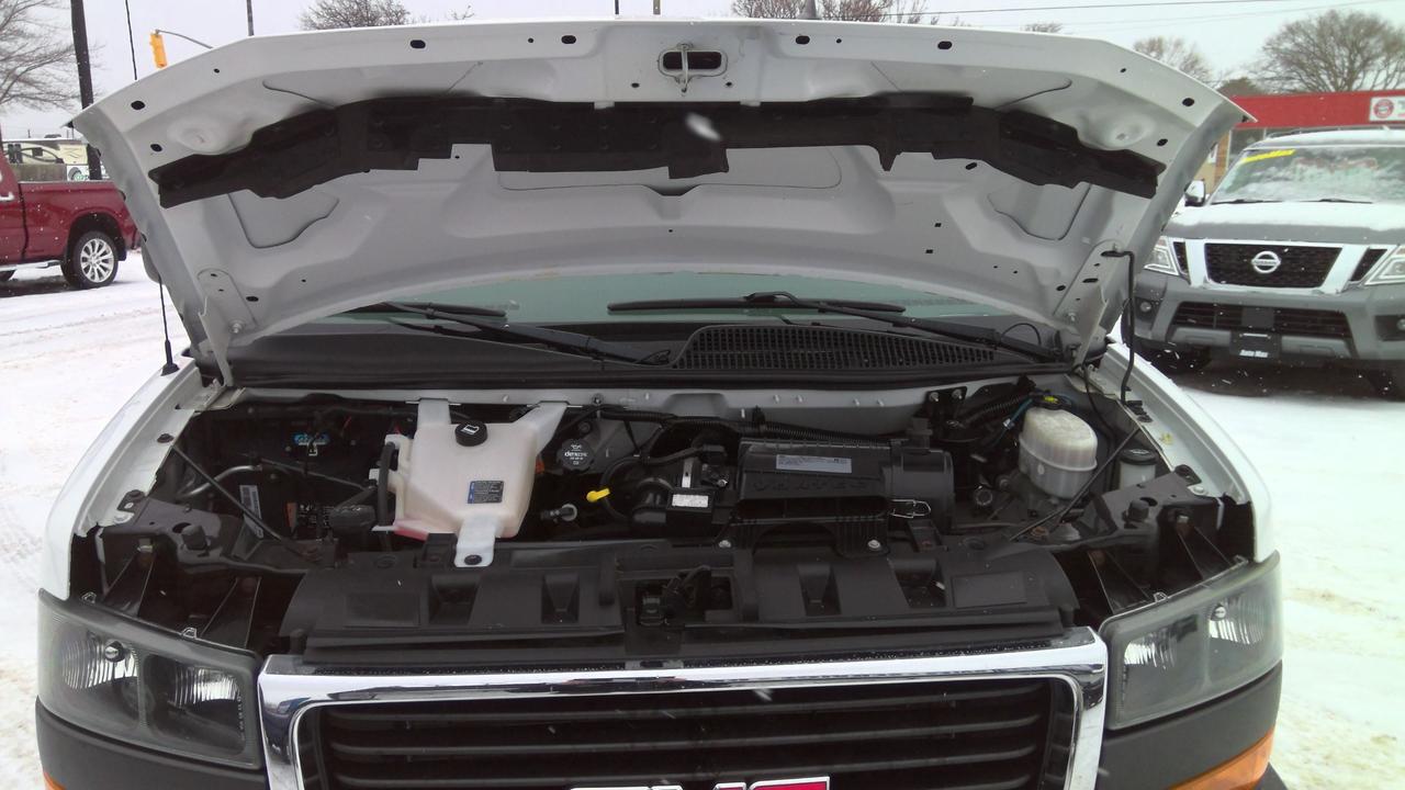 2019 GMC Savana 2500 Work Van Rear-Wheel Drive Cargo Van Photo
