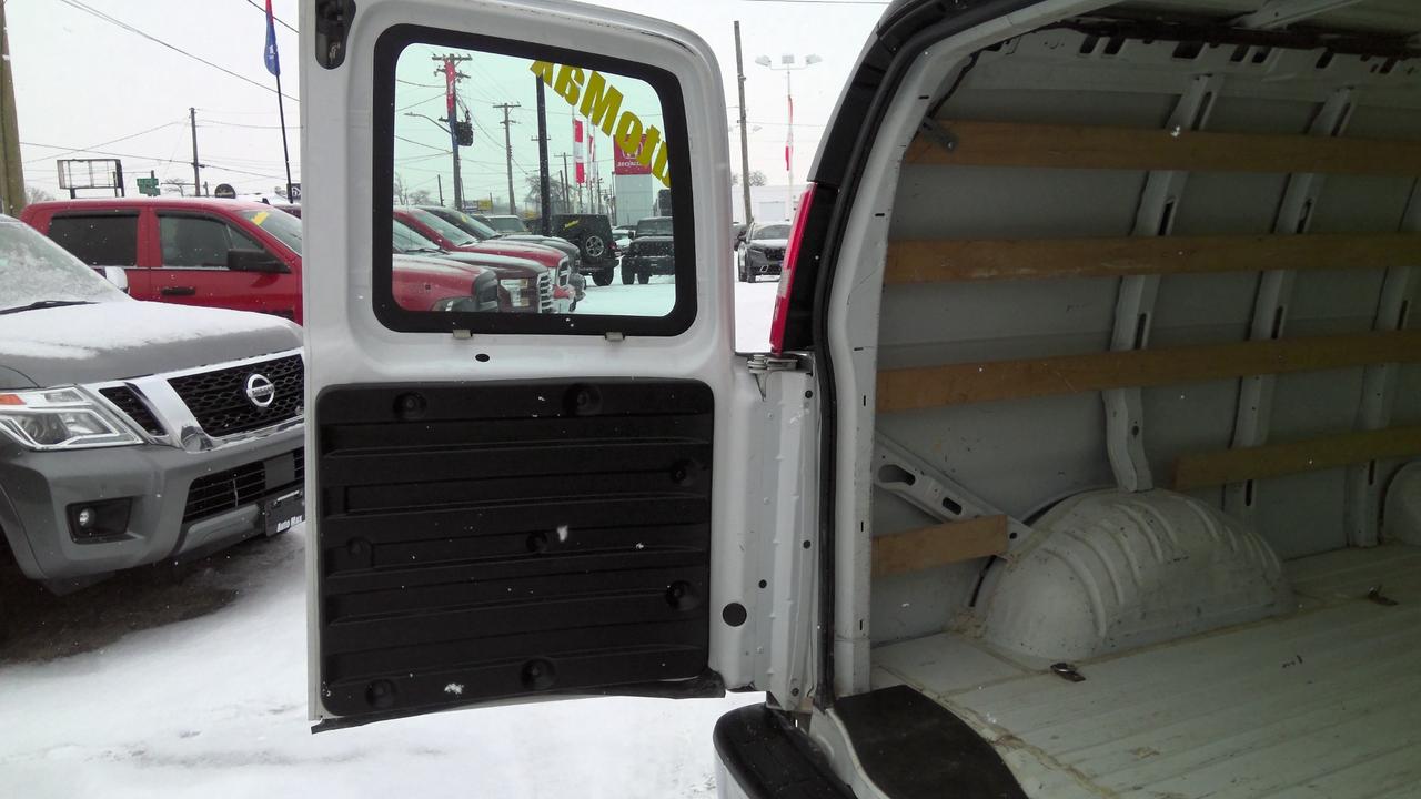 2019 GMC Savana 2500 Work Van Rear-Wheel Drive Cargo Van Photo