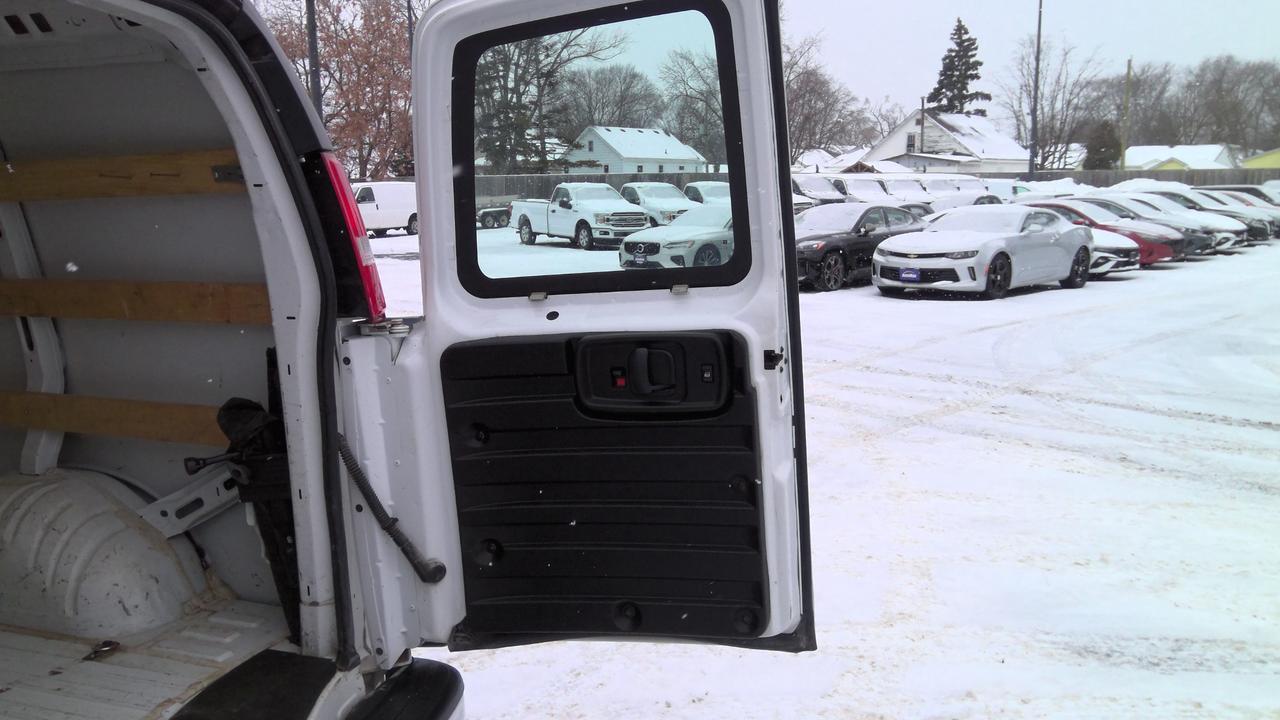 2019 GMC Savana 2500 Work Van Rear-Wheel Drive Cargo Van Photo