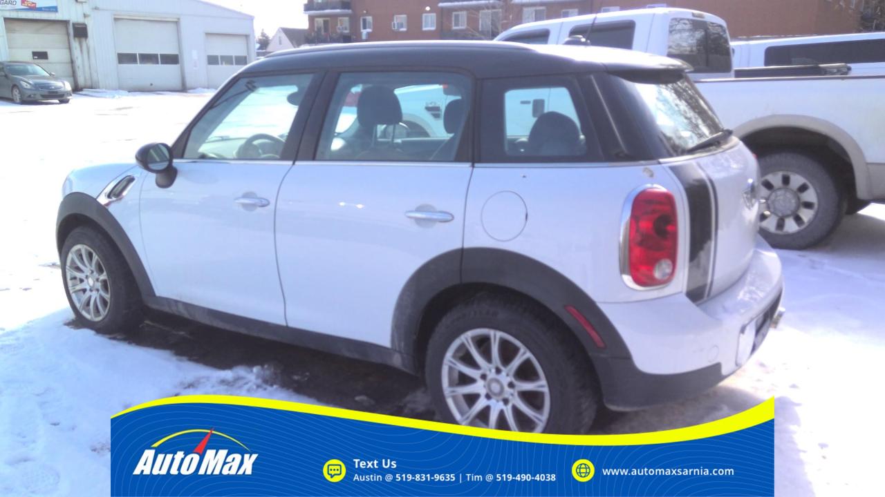 2011 MINI Cooper Countryman Base 4dr Front-Wheel Drive Sports Activity Vehicle Photo