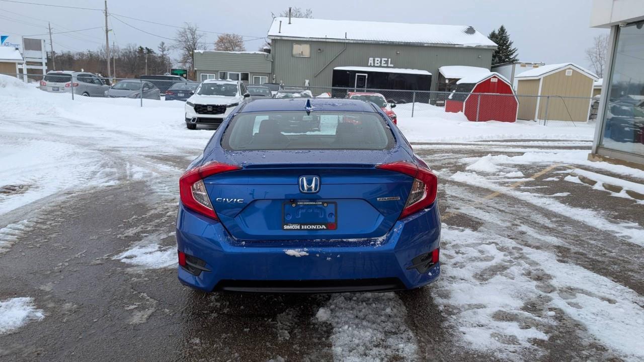 2016 Honda Civic Touring (CVT) 4dr Sedan Photo