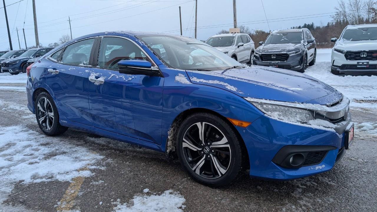 2016 Honda Civic Touring (CVT) 4dr Sedan Photo