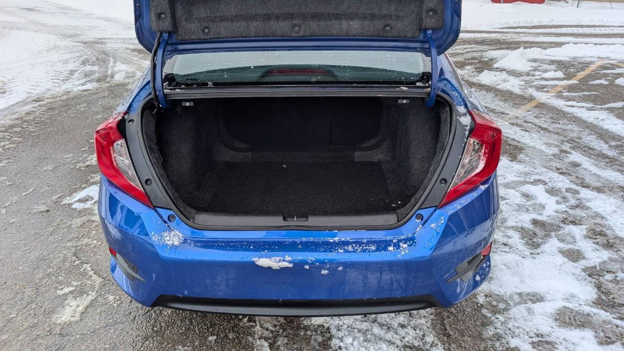 2016 Honda Civic Touring (CVT) 4dr Sedan Photo