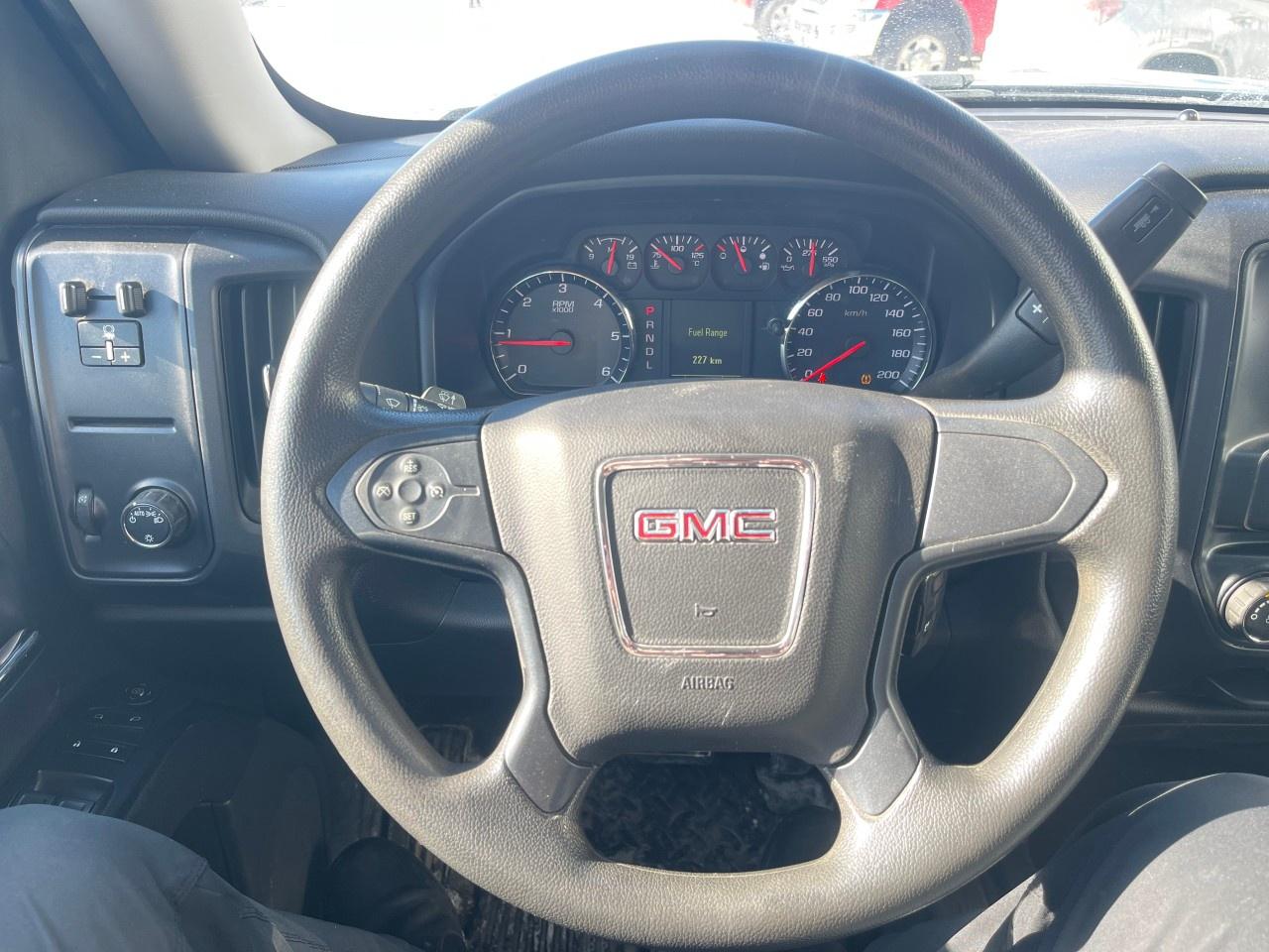 2018 GMC Sierra 1500 4WD Crew Cab Short Box Photo