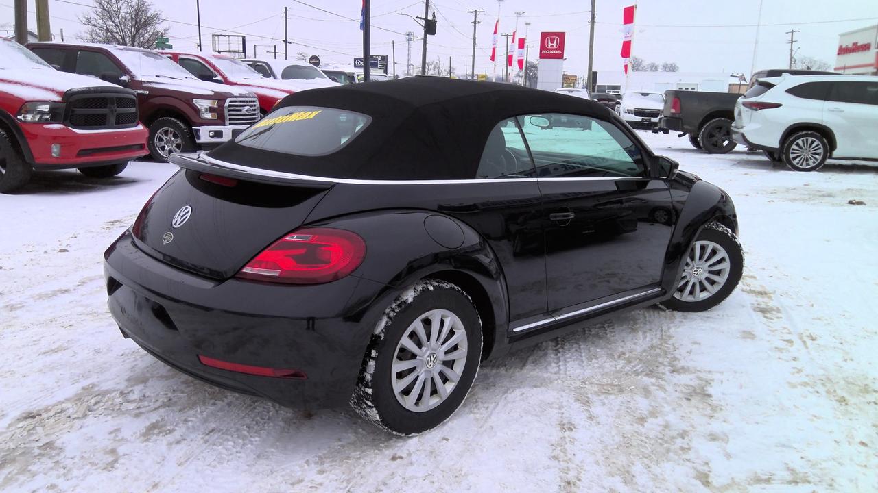 2018 Volkswagen Beetle 2.0 TSI Trendline 2dr Convertible Photo