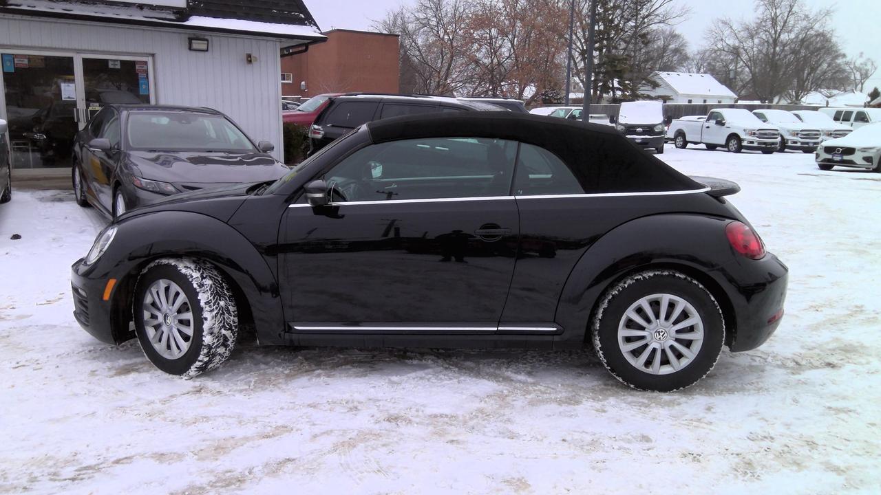 2018 Volkswagen Beetle 2.0 TSI Trendline 2dr Convertible Photo