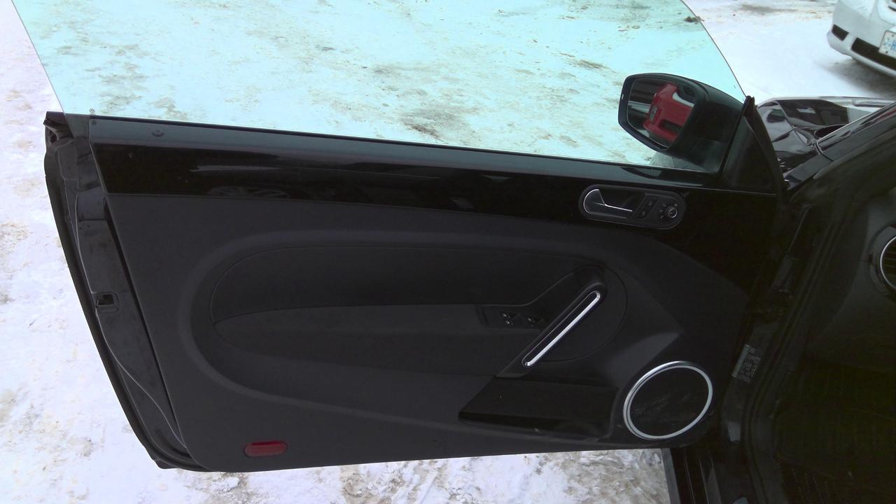 2018 Volkswagen Beetle 2.0 TSI Trendline 2dr Convertible Photo