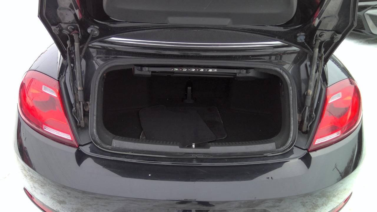 2018 Volkswagen Beetle 2.0 TSI Trendline 2dr Convertible Photo