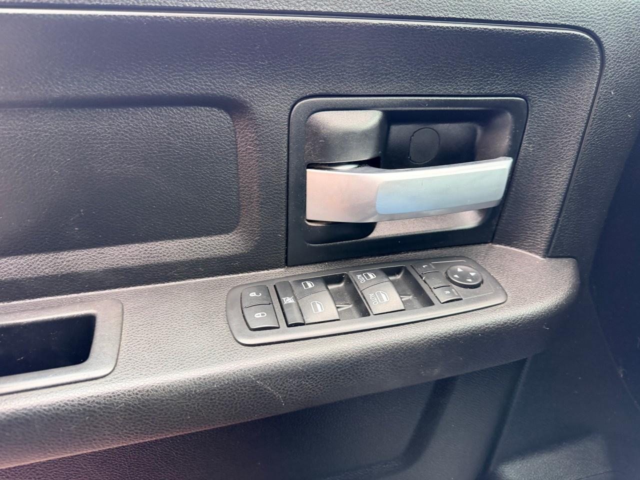 2019 RAM 2500 Tradesman 4x4 Crew Cab 8' Box Photo