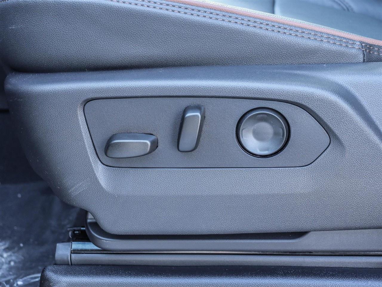 2026 GMC Yukon 4WD 4dr AT4 Photo