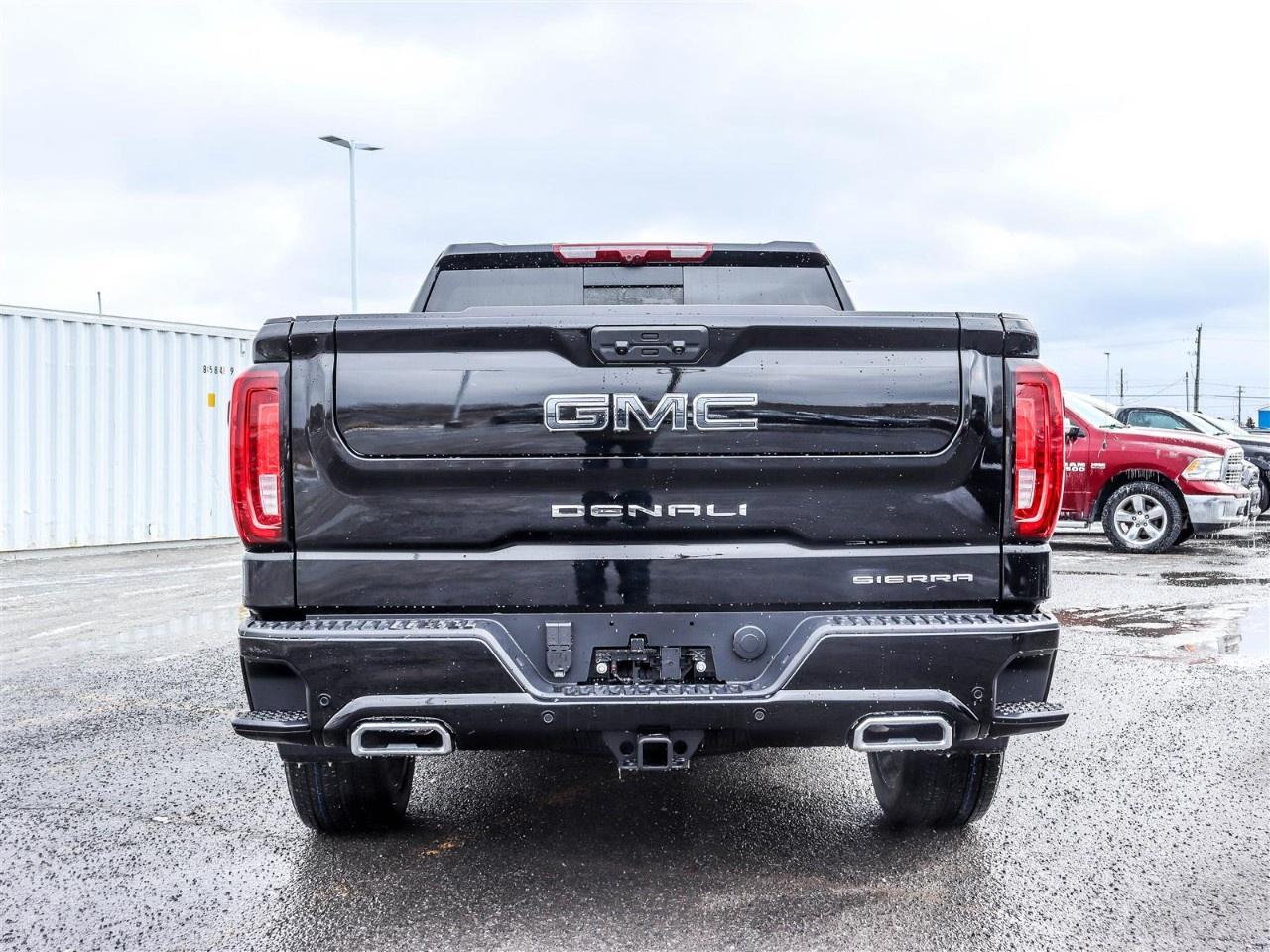 2026 GMC Sierra 1500 Crew Cab Short Box 4-Wheel Drive Denali Ultimate Photo3