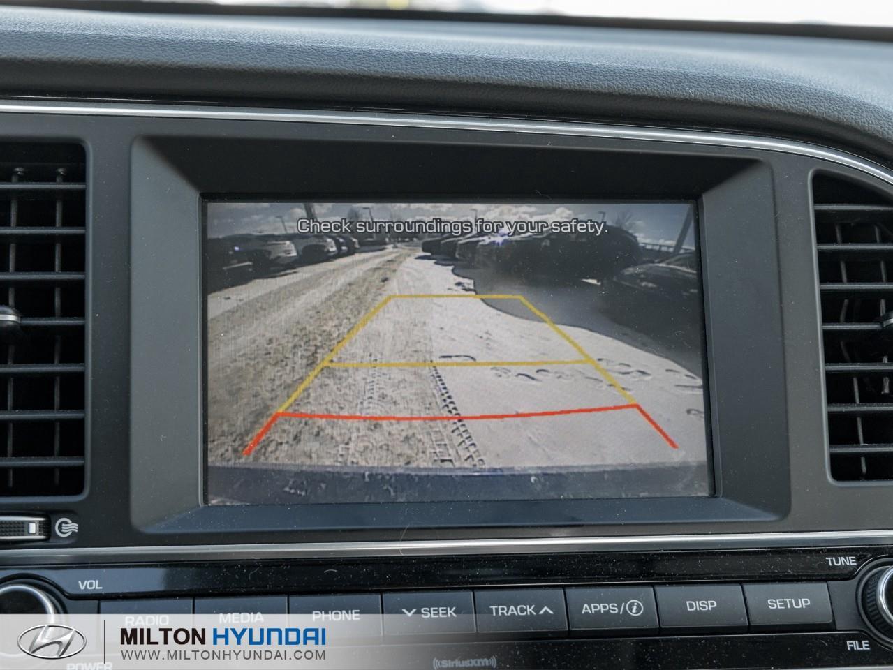 2017 Hyundai Elantra GLS (A6) 4dr Sedan Photo